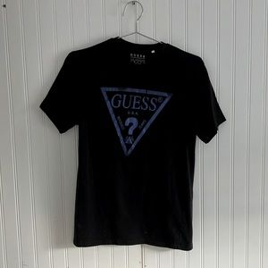 GUESS Logo T-Shirt